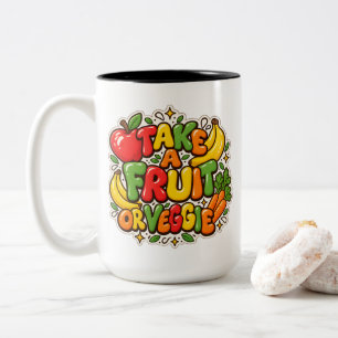 Caneca De Café Em Dois Tons Citação de Nutrição "Pegue uma fruta ou legume"