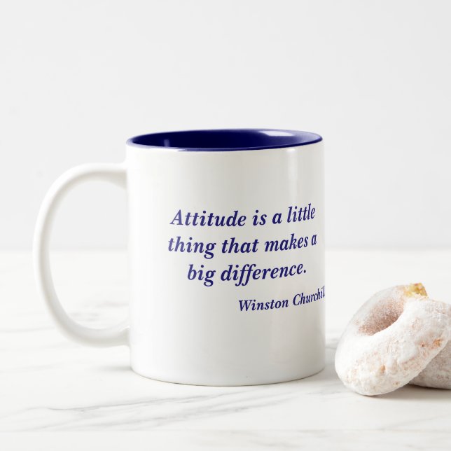 Caneca De Café Em Dois Tons Citações da atitude de Winston Churchill (Com Donut)