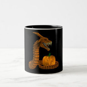 Caneca De Café Em Dois Tons Cobra Assustador Protegendo Uma Abóbora