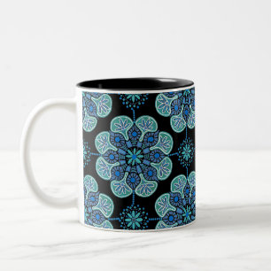 Caneca De Café Em Dois Tons Coffee Mug com medalhões azuis em preto