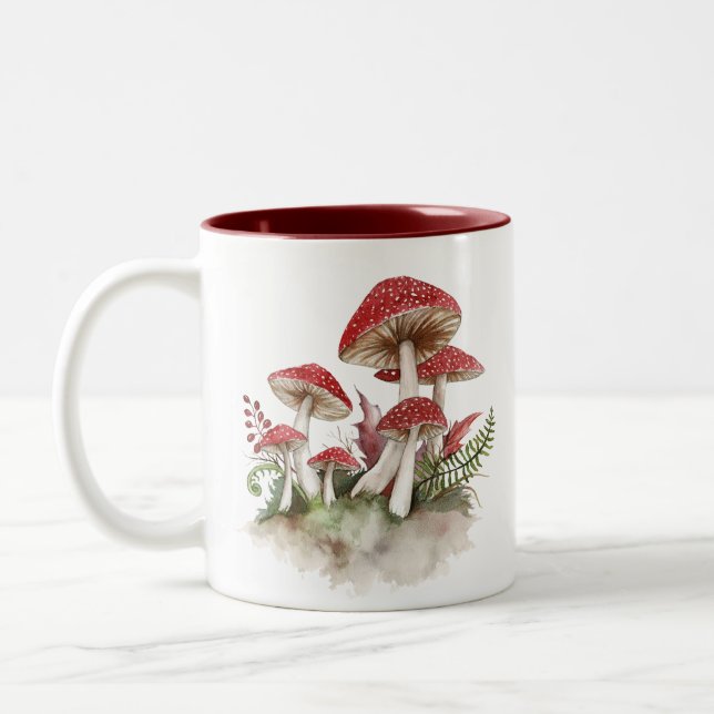 Caneca De Café Em Dois Tons Cogumelos de Toadstool Vermelha com Aquarela (Esquerda)