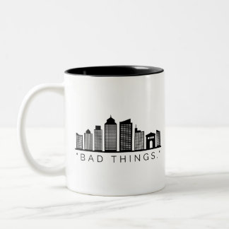 Caneca De Café Em Dois Tons Coisas ruins acontecem na Filadélfia:Skyline