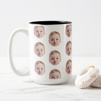 Caneca De Café Em Dois Tons Colagem de Rosto de Bebê com Beijo