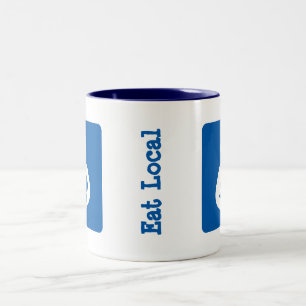 Caneca De Café Em Dois Tons Coma a amamentação do Local/ícone dos cuidados