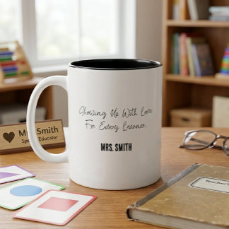 Caneca De Café Em Dois Tons Comparecendo Com Amor Para Cada Aluno Ed Especiais