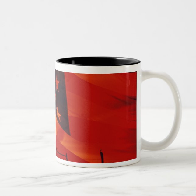 Caneca De Café Em Dois Tons Composto digital da bandeira americana (Direita)