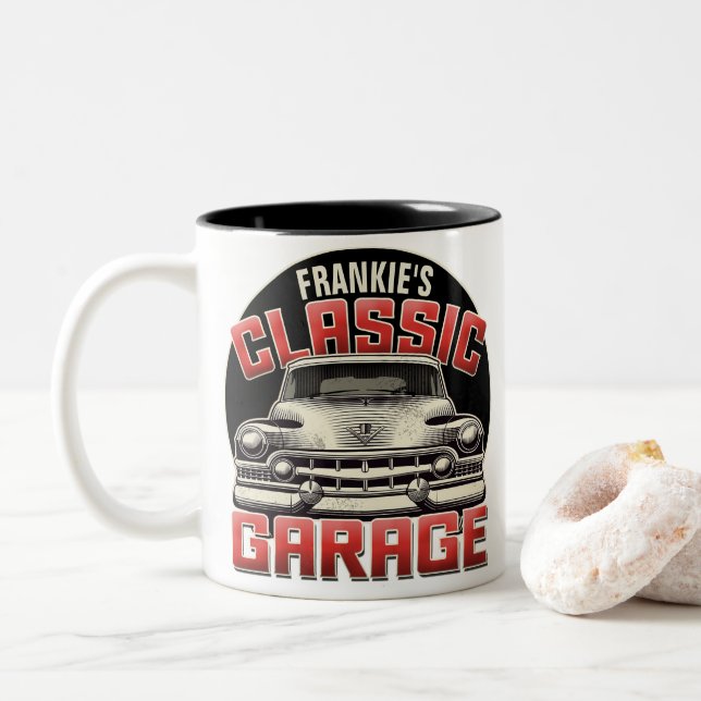 Caneca De Café Em Dois Tons Compro Personalizado de Garagem de Carro Clássico  (Com Donut)