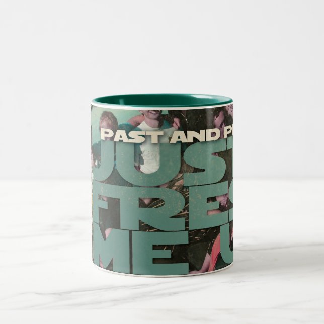 Caneca De Café Em Dois Tons Concerto injustificado 2009 (Centro)