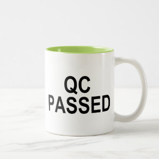 Caneca De Café Em Dois Tons Controle da qualidade PASSADO