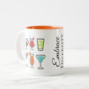 Caneca De Café Em Dois Tons Coquetéis Abraçam a Diversidade Despedida de Solte