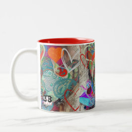 Caneca De Café Em Dois Tons Corações e Paisley