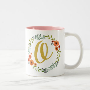 Caneca De Café Em Dois Tons Coroa de Flores Botânicas com Monograma Dourado In