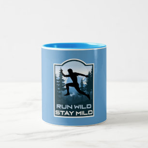 Caneca De Café Em Dois Tons Corrida de Trilha na Natureza ao Ar Livre