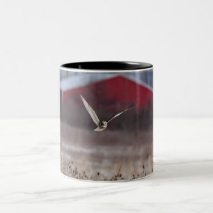 Caneca De Café Em Dois Tons Coruja de orelhas curtas com Red Barn