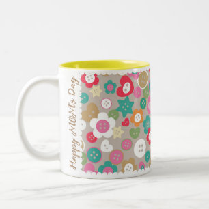 Caneca De Café Em Dois Tons Costureira Costurando Botões Cinza