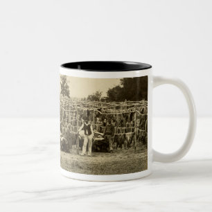 Caneca De Café Em Dois Tons Couro de secagem, Argentina (impressão do albume