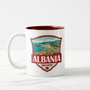 Caneca De Café Em Dois Tons Crachá Retroativo de Ilustração da Albânia
