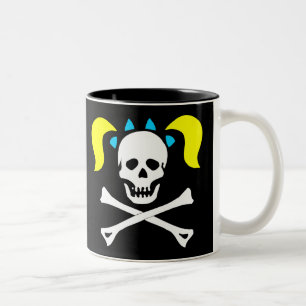 Caneca De Café Em Dois Tons Crânio e Crossbones com tranças