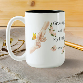 Caneca De Café Em Dois Tons Crescendo Com Meu Pequeno Citação Floral