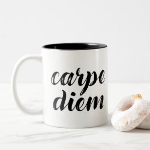 Caneca De Café Em Dois Tons Cursos da escova de Carpe Diem