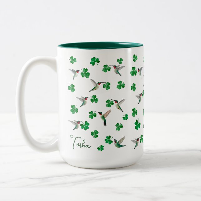 Caneca De Café Em Dois Tons Custom St. Patrick's Day Hummingbird and Shamrocks (Esquerda)