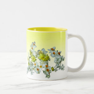 Caneca De Café Em Dois Tons Daffodils e Lilacs