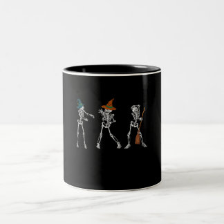 Caneca De Café Em Dois Tons Dança do Presente|Dança de Halloween Macabre