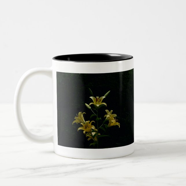 Caneca De Café Em Dois Tons Daylilys Amarelos brilhantes, Tom Wurl (Esquerda)