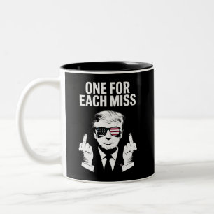 Caneca De Café Em Dois Tons Dê um Trump para cada erro