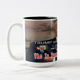 Caneca De Café Em Dois Tons Debate sobre Trump e Biden