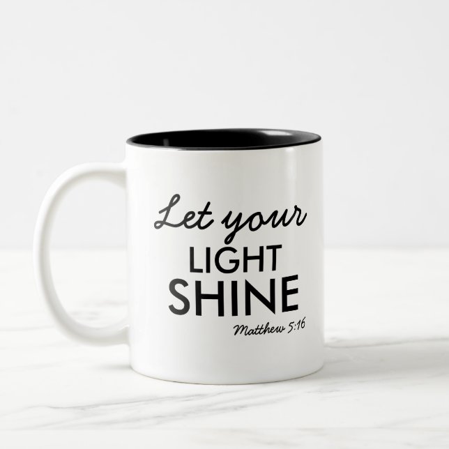 Caneca De Café Em Dois Tons Deixe sua luz brilhar, Bíblia cristã personalizada (Esquerda)