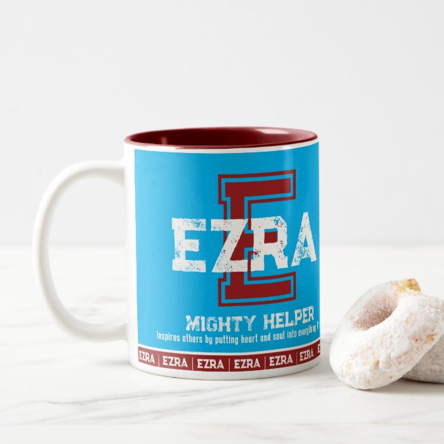 Caneca De Café Em Dois Tons Denominação Ezra que significa esporte E monograma (Com Donut)