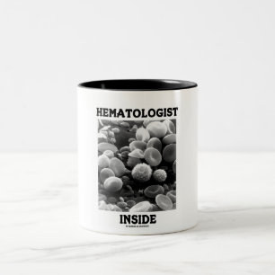 Caneca De Café Em Dois Tons Dentro Hematologista (Células sanguíneas)