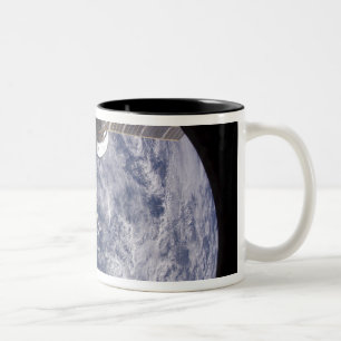 Caneca De Café Em Dois Tons Descoberta de Encerramento de Espaço 11