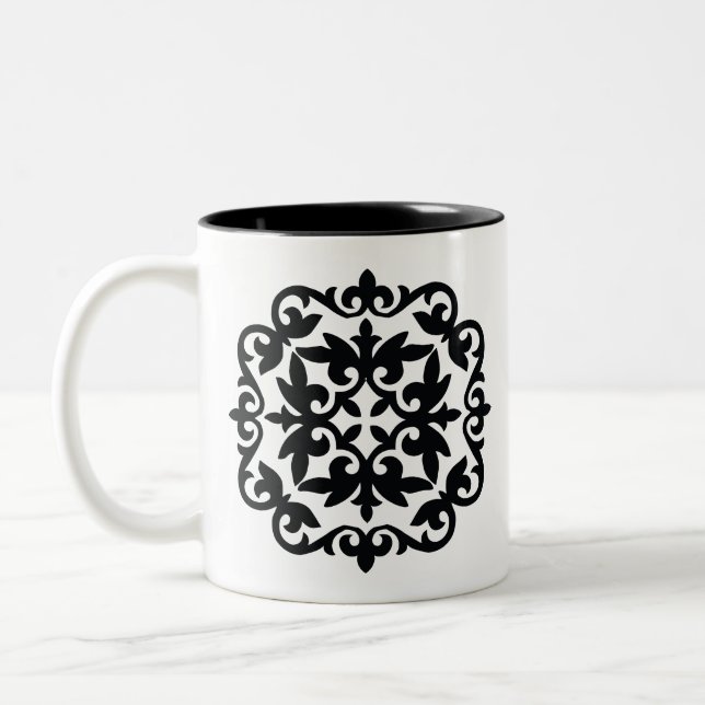 Caneca De Café Em Dois Tons Desenho Floral Ornamental (Esquerda)