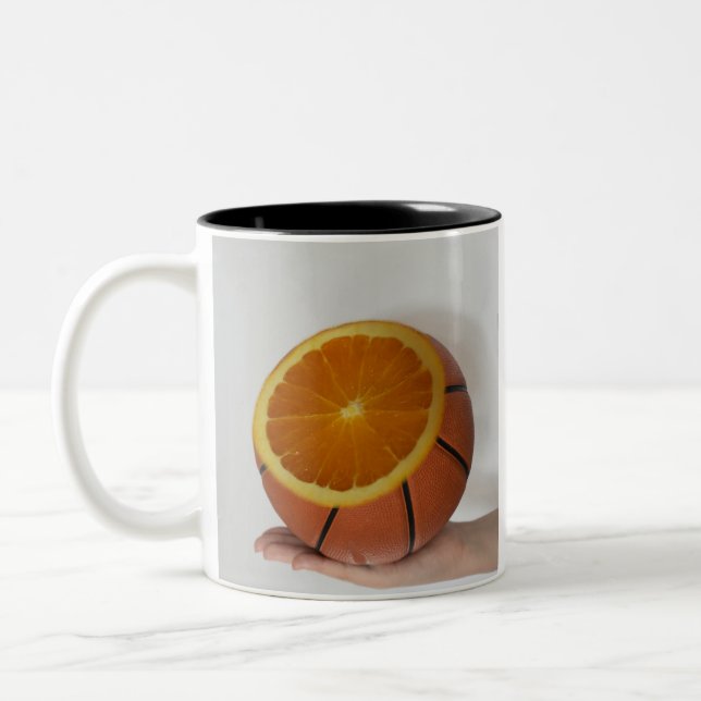 Caneca De Café Em Dois Tons Design de basquete legal (Esquerda)