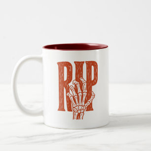 Caneca De Café Em Dois Tons Design de Linocut de Mão de Esqueleto de Halloween
