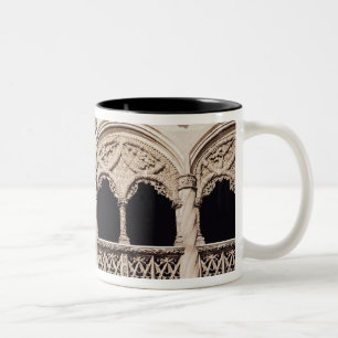 Caneca De Café Em Dois Tons Detalhe dos arcos do loggia, 1488-96