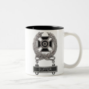 Caneca De Café Em Dois Tons Distintivo de Buffer Especialista