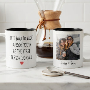 Caneca De Café Em Dois Tons Divertido Esconder o Corpo do Melhor Amigo Nome e 