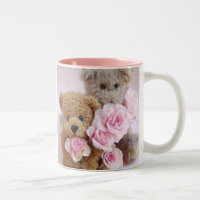 dois ursos de ursinho que guardaram a caneca de