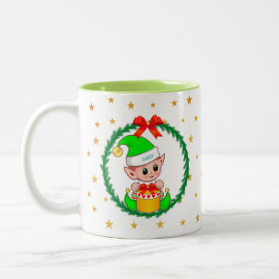 Caneca De Café Em Dois Tons Duende de Natal Verde Fofo, Coroa de Pinheiro & Es