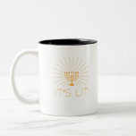 Caneca De Café Em Dois Tons É a Camisa Lit Hanukkah<br><div class="desc">Um presente ou camisa perfeito de Hanukkah para vestir festas de férias. Acenda... o menorah,  isso é.</div>