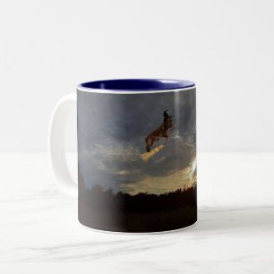 Caneca De Café Em Dois Tons Ela é uma Bruxa
