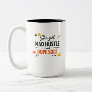 Caneca De Café Em Dois Tons Ela Tem um Grande Empenho e um Solado Incrível