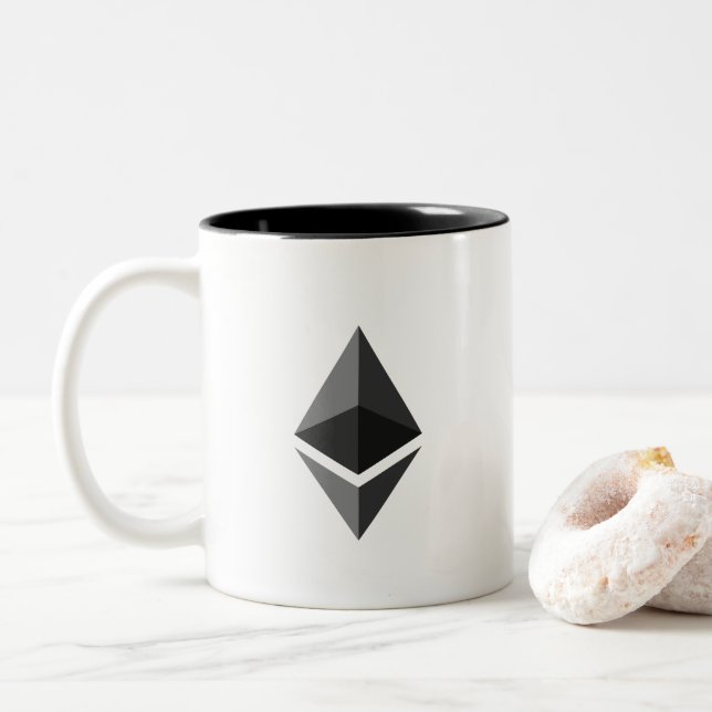 Caneca De Café Em Dois Tons Em cripto nós confiamos a caneca de Ethereum (Com Donut)