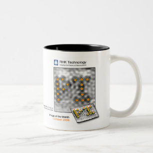 Caneca De Café Em Dois Tons Em outubro de 2006 - tecnologia de RHK: Imagem do