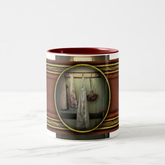 Caneca De Café Em Dois Tons Empregada - Sempre tanto trabalho doméstico (Centro)