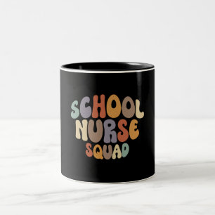 Caneca De Café Em Dois Tons Enfermeira da escola, esquadra, orgulhosa profissã