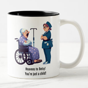 Caneca De Café Em Dois Tons Enfermeira virada para fora com vovó suja